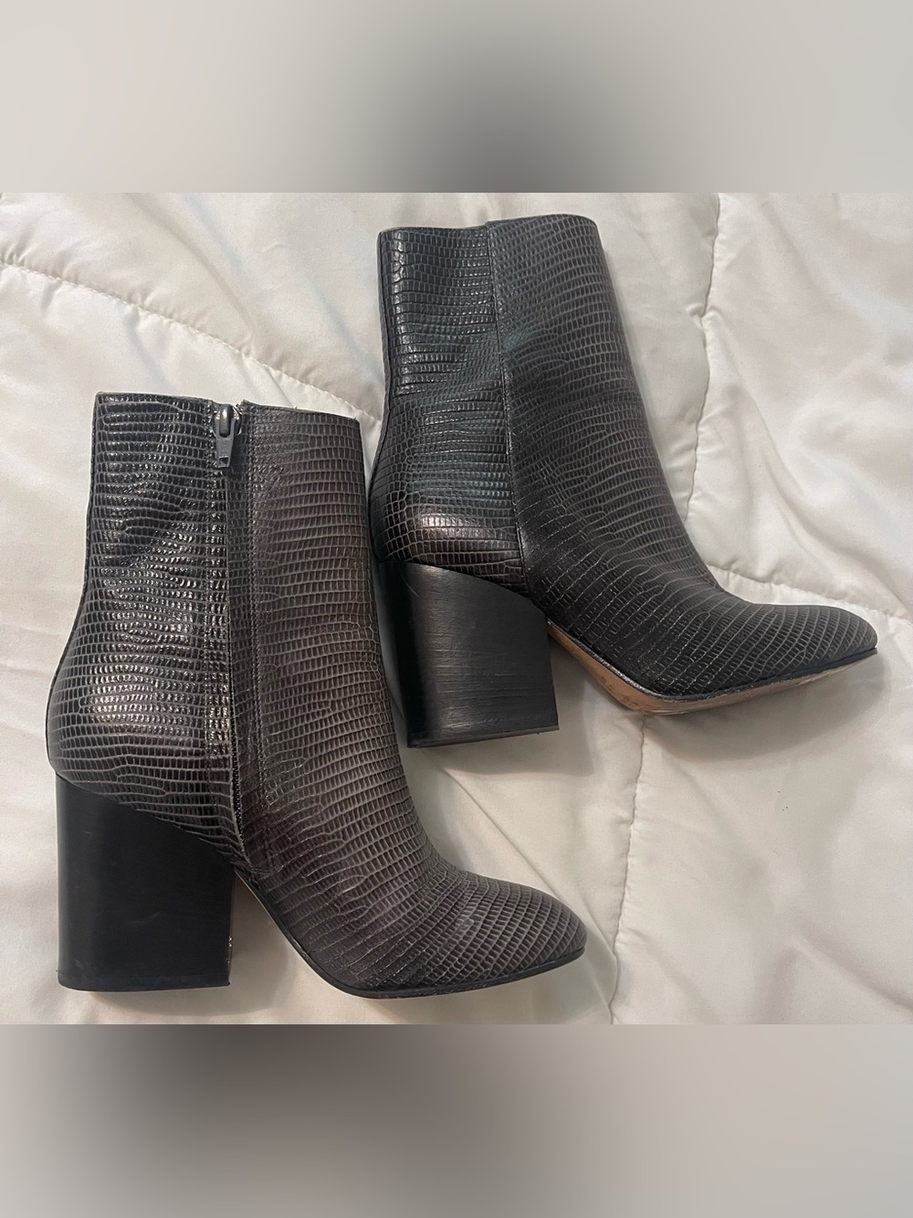 Vince Leather Ankle Boots Italy Size 6 Snakeskin Embossed Block Heels Booties